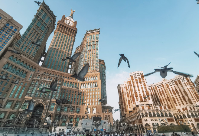 best Umrah packages include Umrah visa processing, flights, accommodation near Haram, and guided tours.