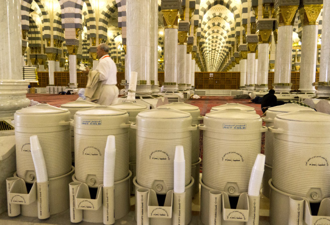 Automated dispensers bring Zamzam water to pilgrims with ease Automated dispensers bring Zamzam water to pilgrims with ease