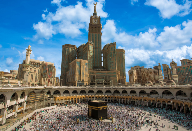 Choose Umrah lowest package - Start your sacred journey without breaking the bank.